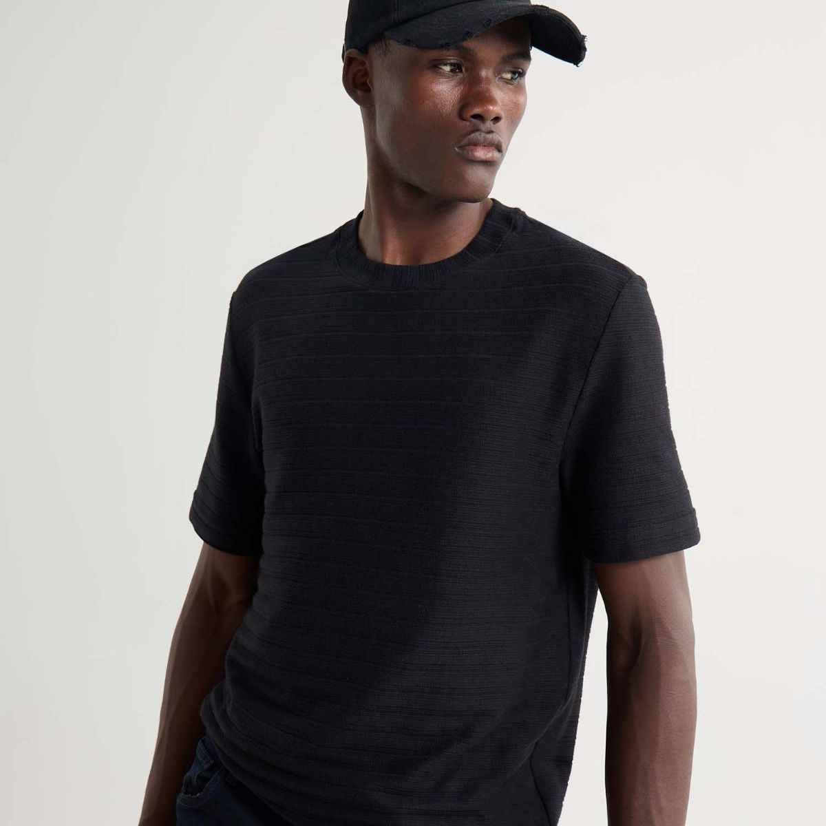 SEVEN SEVEN - Camiseta De Hombre  Color Negro Marca Seven Seven #45092677