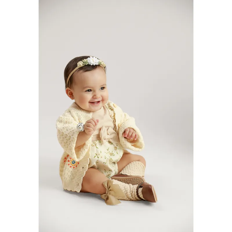 BABY SAMUU - Sueter Mallow con flores bordadas