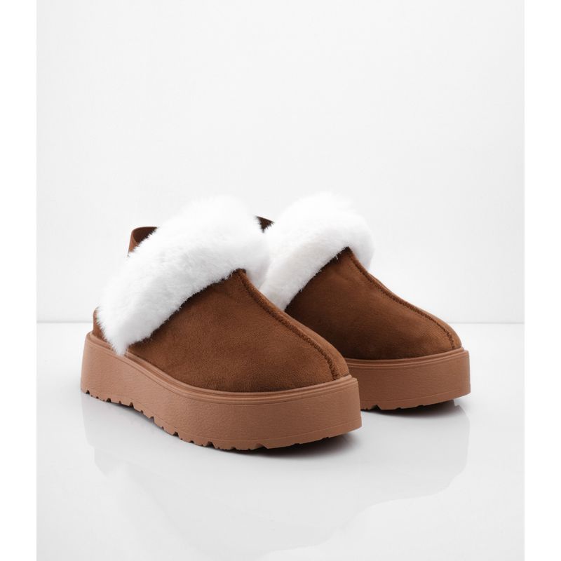 CALZADO ADRENALINA - Suecos miel con peluche machiato