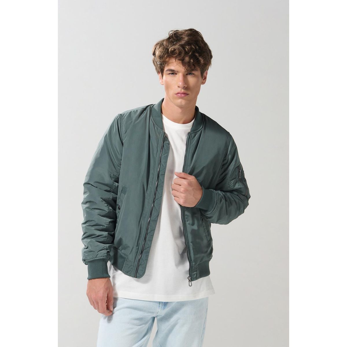 KOAJ - KOAJ Chaqueta unicolor bomber acolchada con acabados en rib Hombre