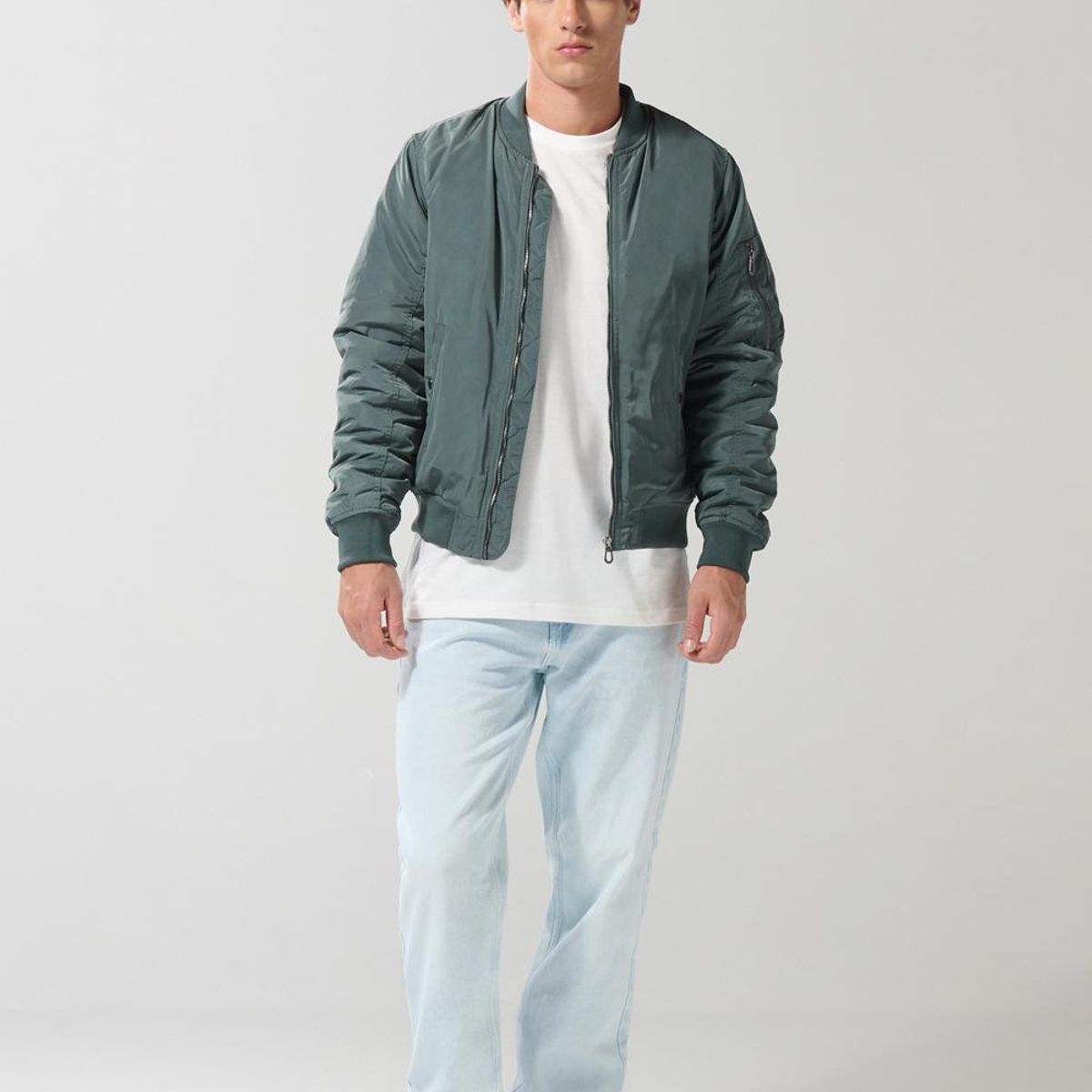 KOAJ - KOAJ Chaqueta unicolor bomber acolchada con acabados en rib Hombre