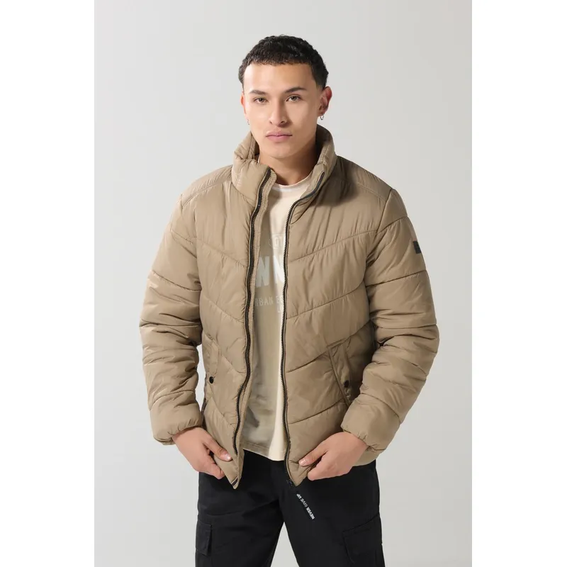 KOAJ - KOAJ Chaqueta cuello alto unicolor acolchada con costuras Hombre