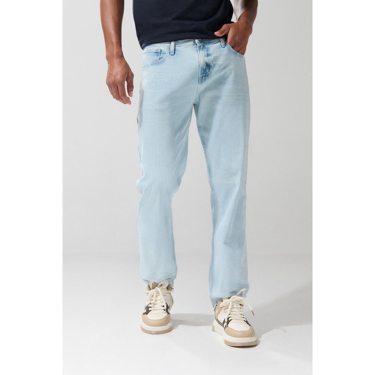 KOAJ - KOAJ Jean tiro bajo azul claro tipo slim ajustado con desgas Hombre