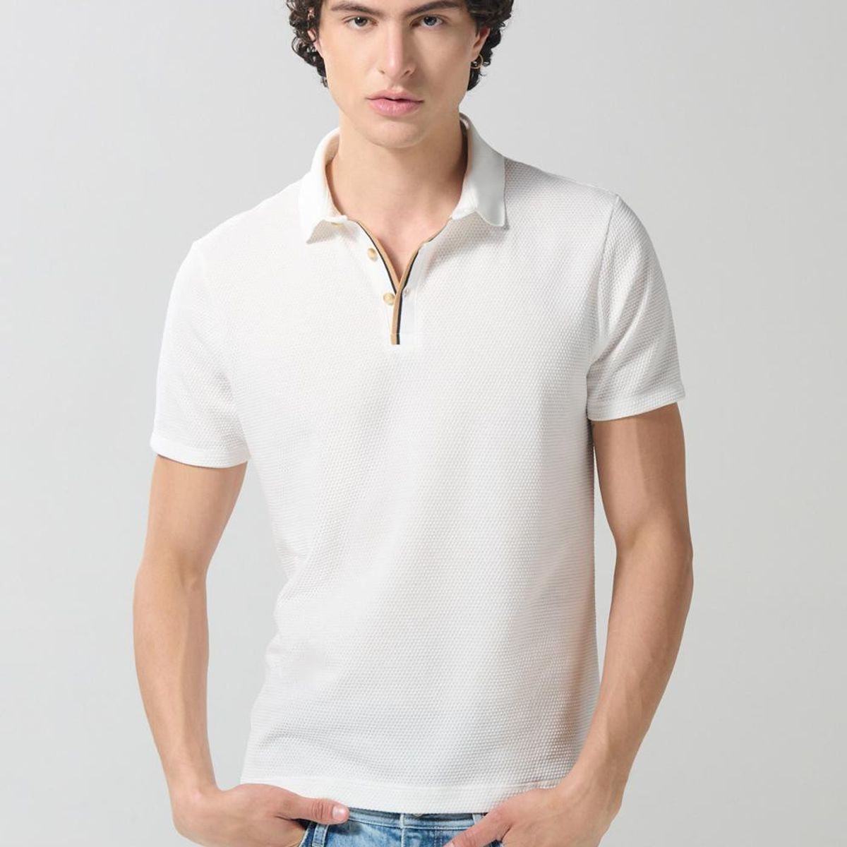 KOAJ - KOAJ Camiseta crema clara tipo polo manga corta con botones Hombre