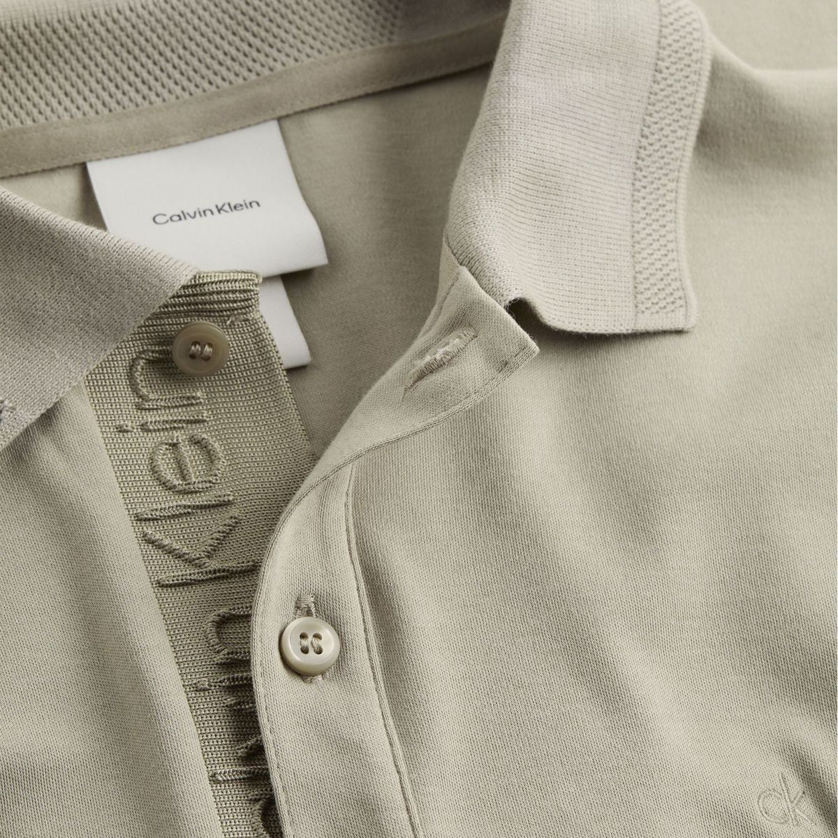 CALVIN KLEIN - Polo beige con logotipo en el pliegue de botones Calvin Klein