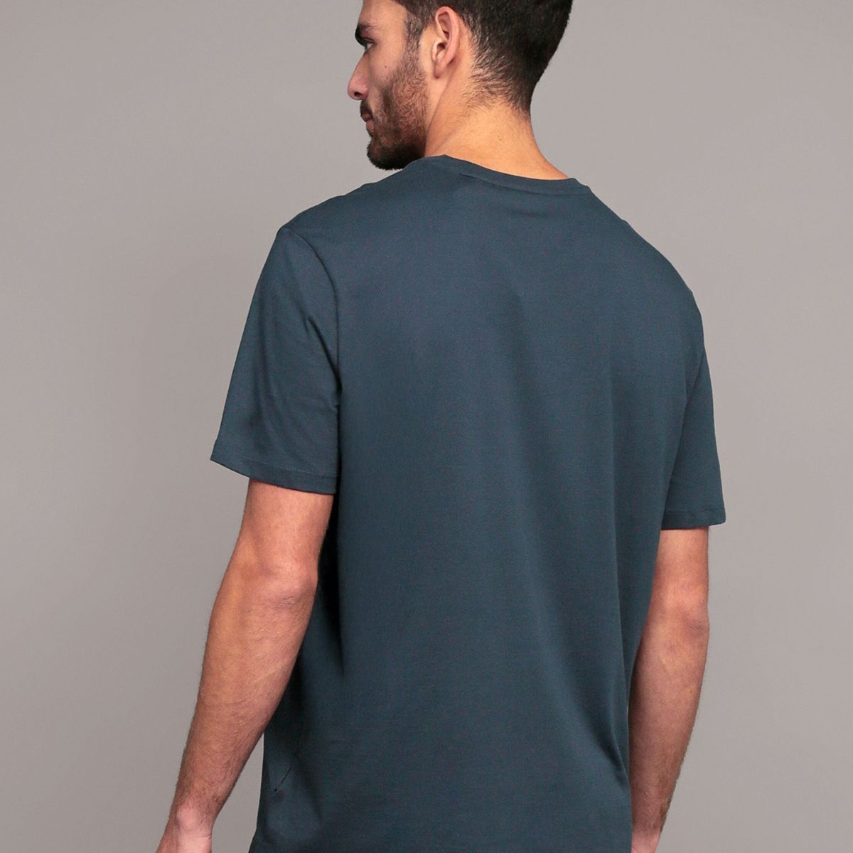 CALVIN KLEIN - Camiseta negra solid liquid con logo Calvin Klein