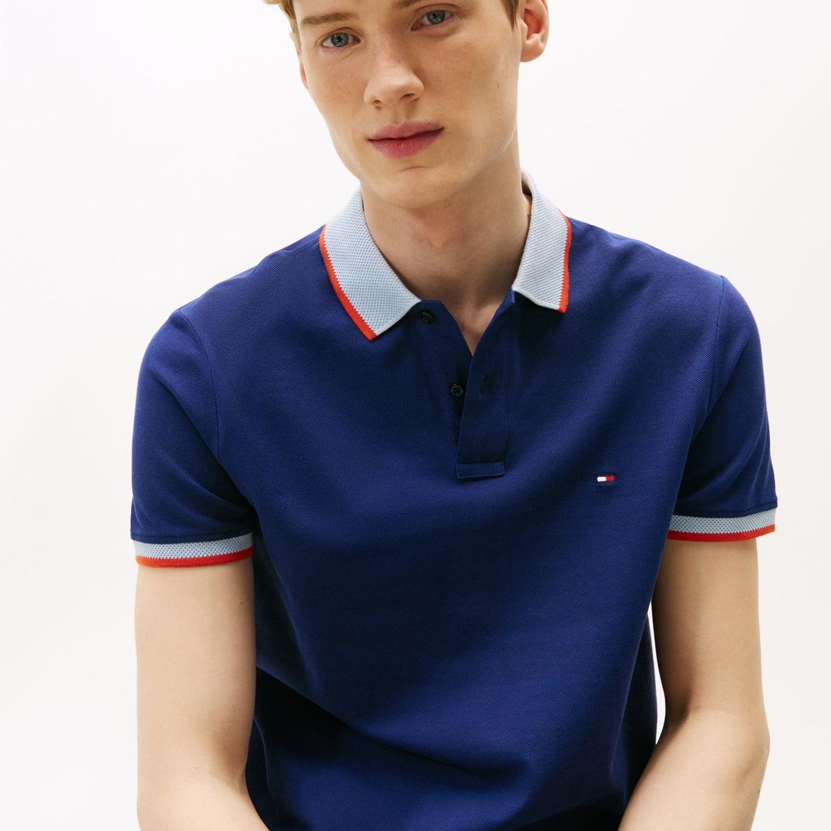 TOMMY HILFIGER - Polo azul con cuello de punto a contraste Tommy Hilfiger