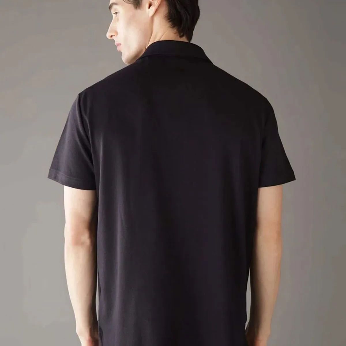 CALVIN KLEIN - Camisa negra manga corta de tejido interlock suave Calvin Klein