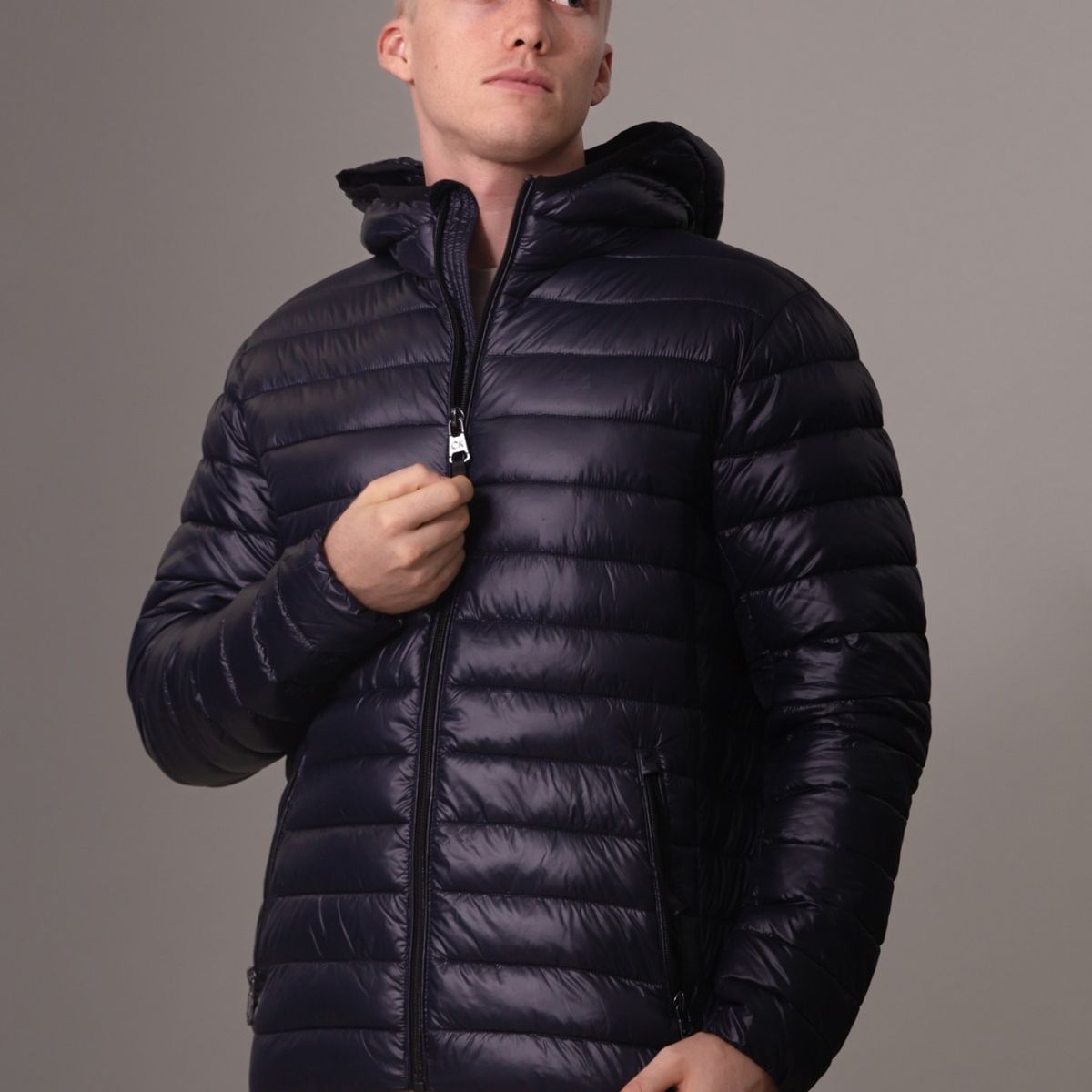 CALVIN KLEIN - Chaqueta azul acolchada con capota Calvin Klein