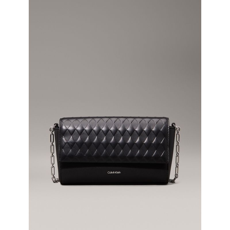 CALVIN KLEIN - Bolso negro cruzado acolchado con solapa Calvin Klein