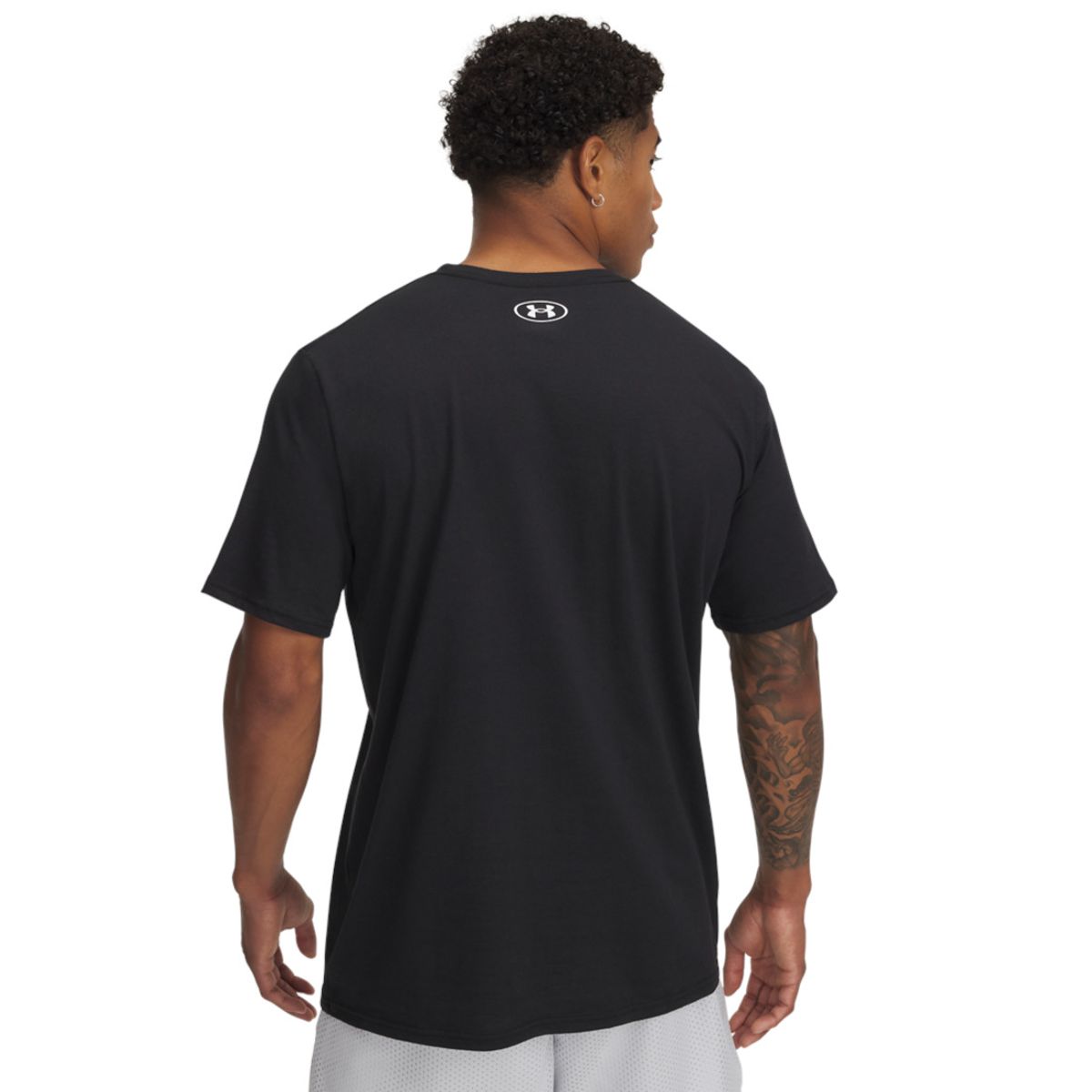 UNDER ARMOUR - Camiseta Hombre Under Armour CAMO CHEST STRIPE SS Negro UNDER ARMOUR