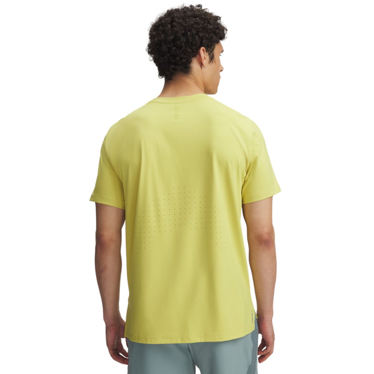 UNDER ARMOUR - Camiseta Hombre Under Armour LNCH ELT SHORTSLEEVE Amarillo UNDER ARMOUR