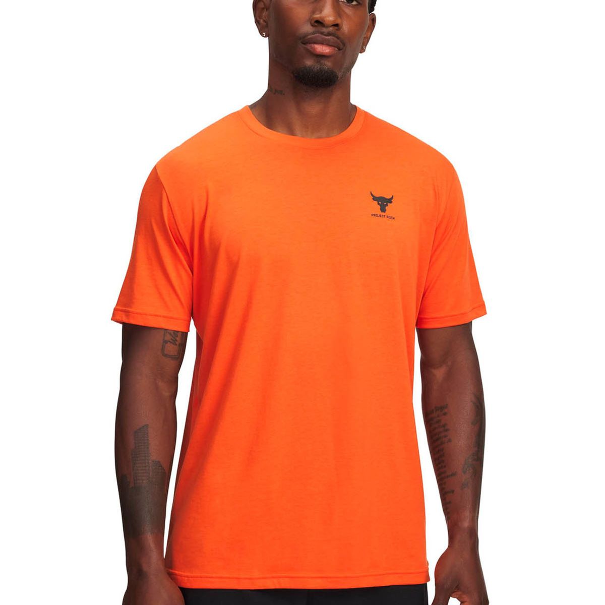 UNDER ARMOUR - Camiseta Hombre Under Armour PJT RCK SMPL BRND SS Naranja UNDER ARMOUR
