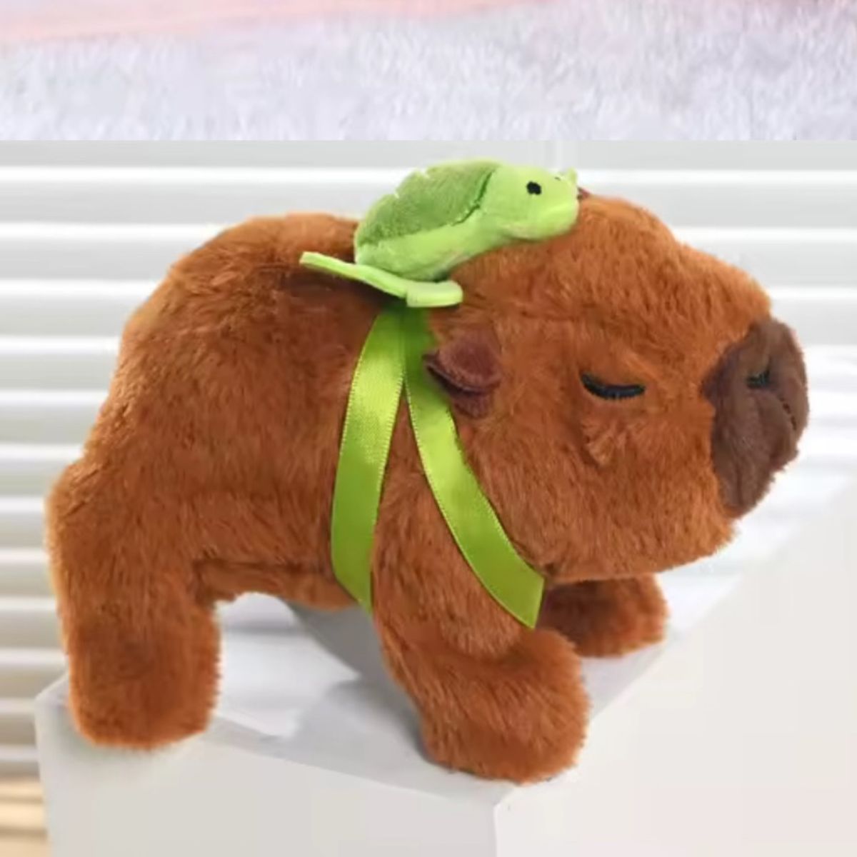 GENERAL - Peluche Capibara caminador + luz + sonido + olfateo