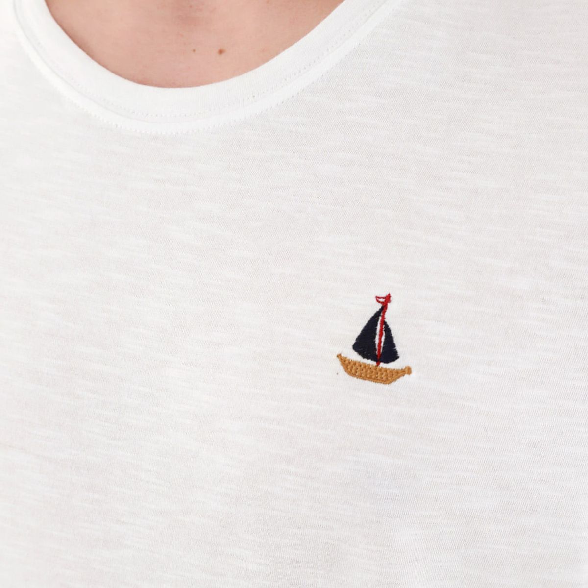 TENNIS - Camiseta blanca con mini detalle para hombre