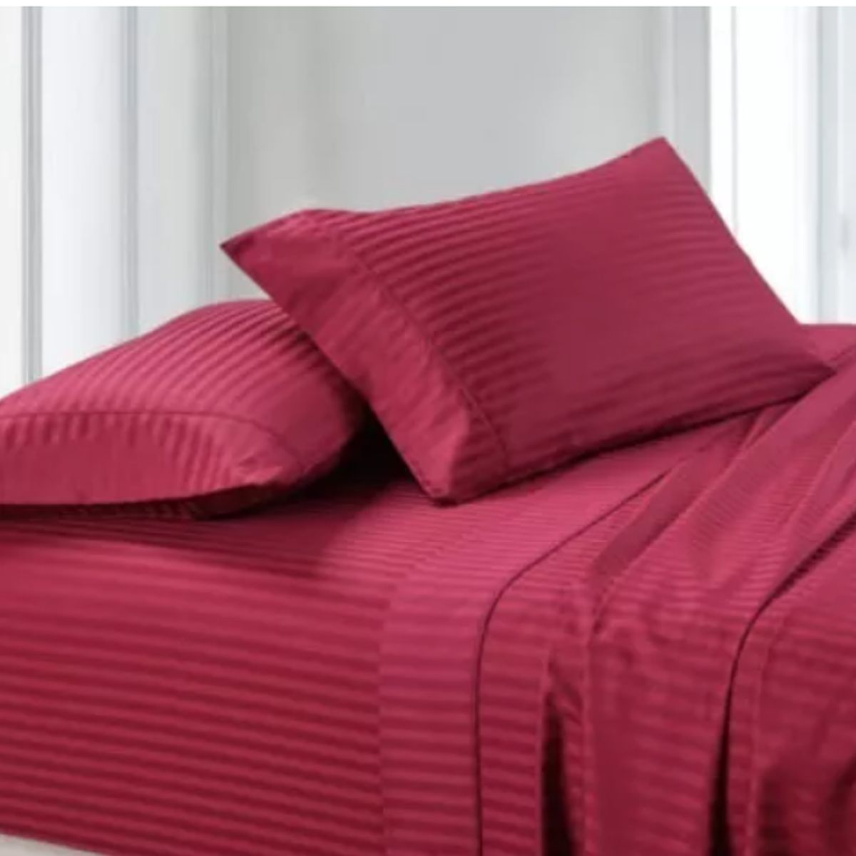 FAMILY HOME - Juego de Sabana Doble Sueños-Suaves Vinto Tinto