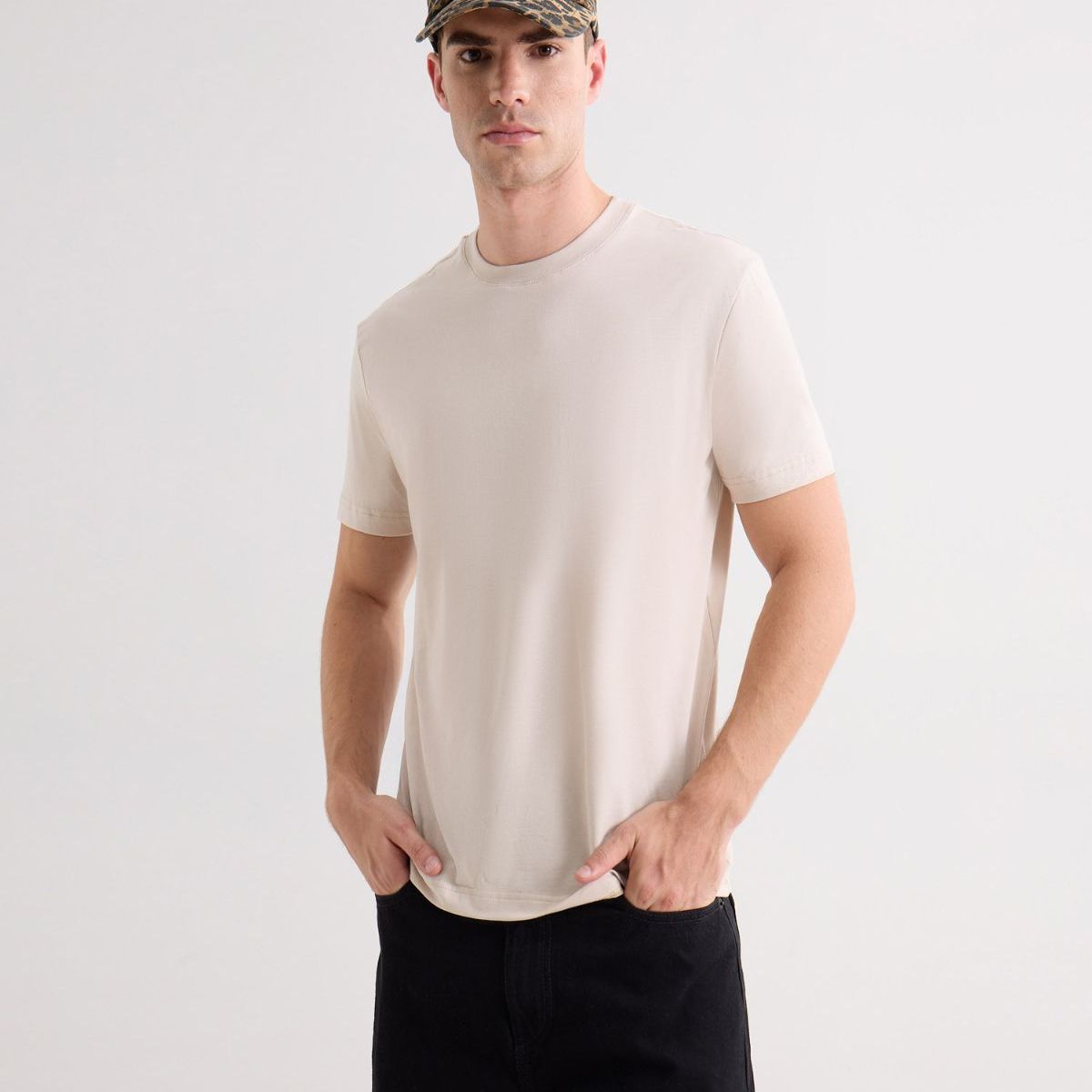 SEVEN SEVEN - Camiseta De Hombre  Color Beige Marca Seven Seven #45092727