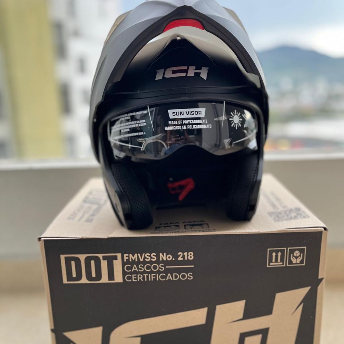 ICH - Casco Abatible 3110 Visera Negra y Transparente