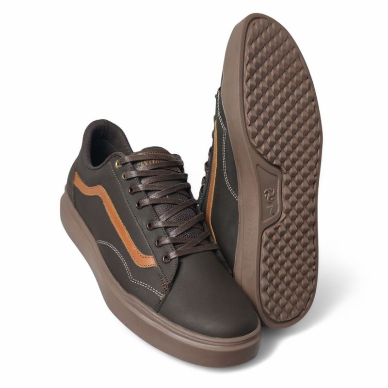 CALZADO CON ALTURA MONSERRATE - Tenis en CUERO para hombre marca Monserrate Ref Pardo color Café