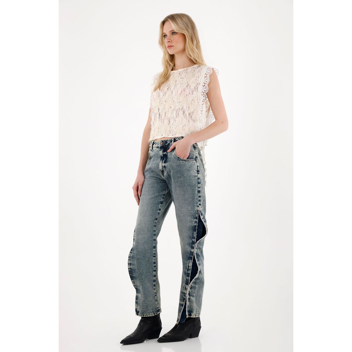 TENNIS - Jean Recto con aberturas y abrochaduras laterales para mujer