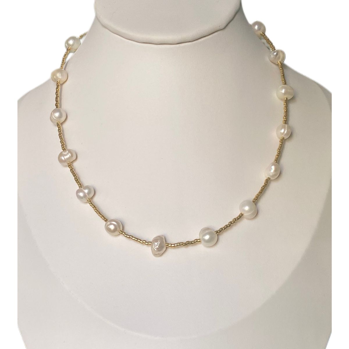 MERAKI - Collar mujer de perlas naturales y miyuki japones con baño en Oro 24K - Collar elegante