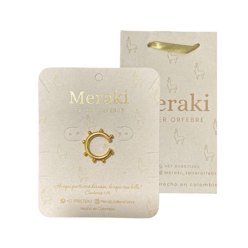 MERAKI - Earcuff Bal bañado en oro 24kt
