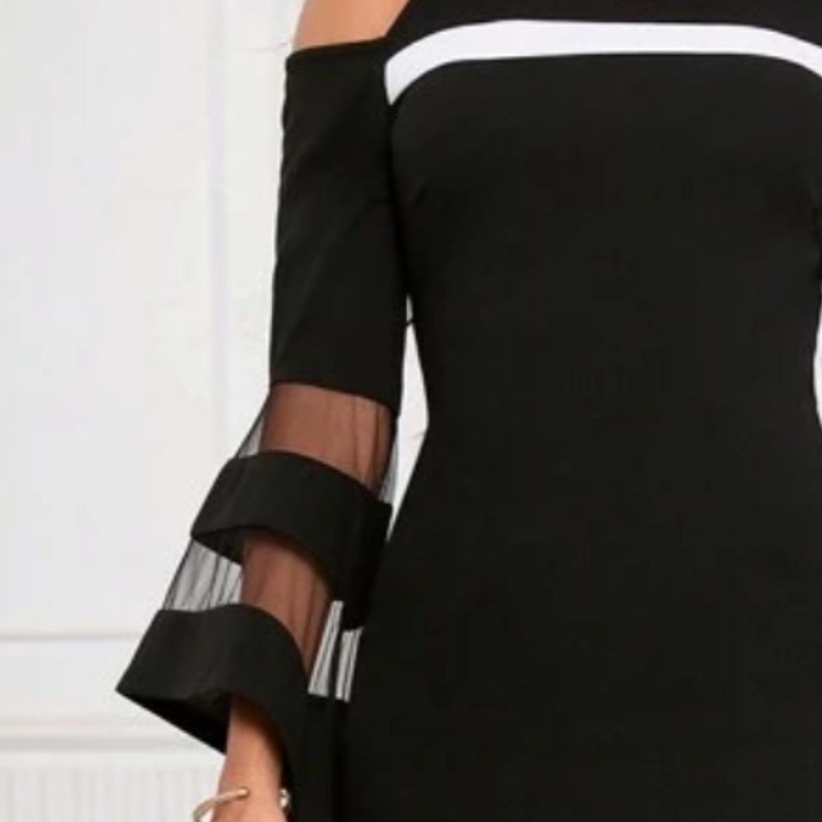 NEGRELI - Vestido Midi Elegante Negro con Blanco Manga Campana