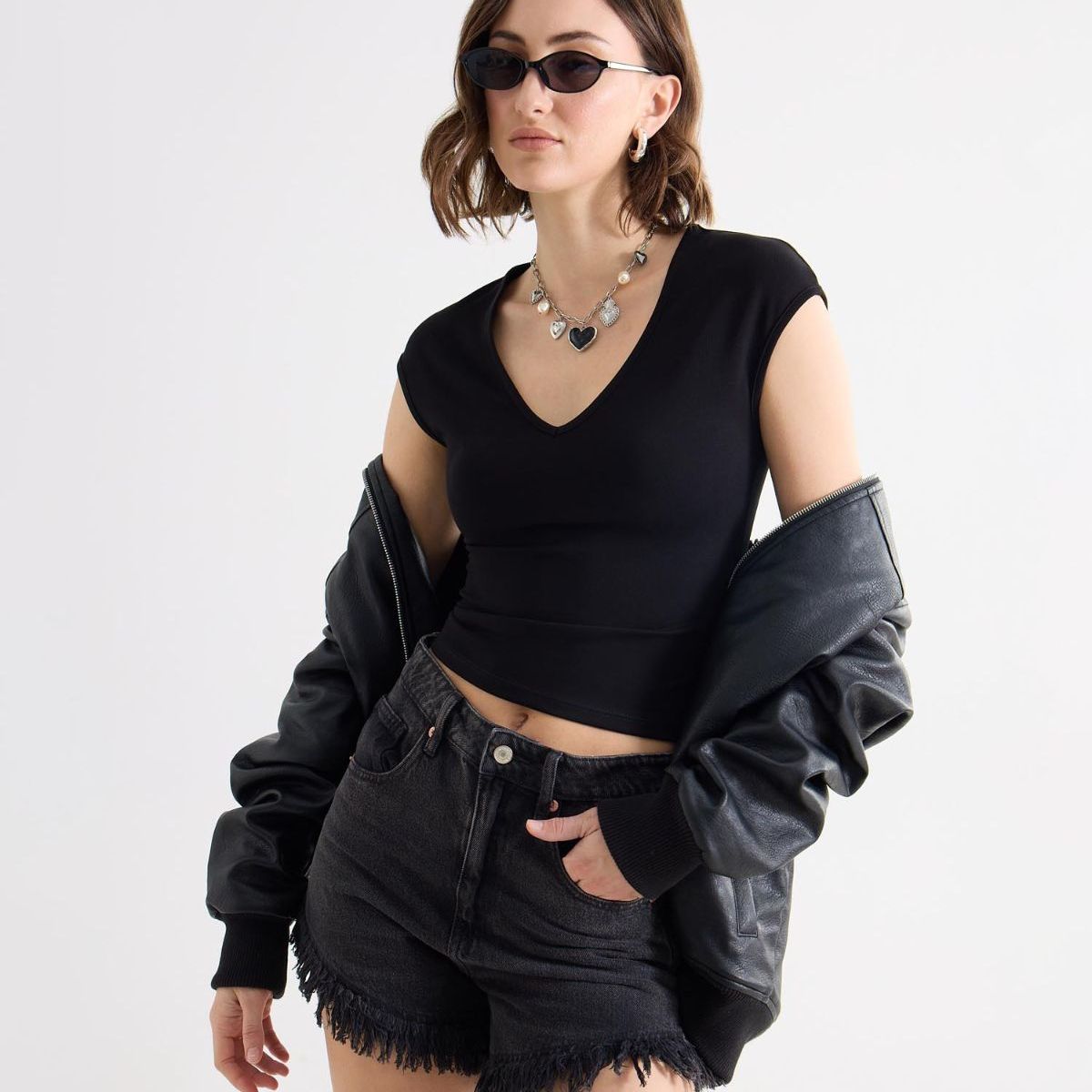 SEVEN SEVEN - Camiseta Escote V  Para Mujer Negro Seven Seven