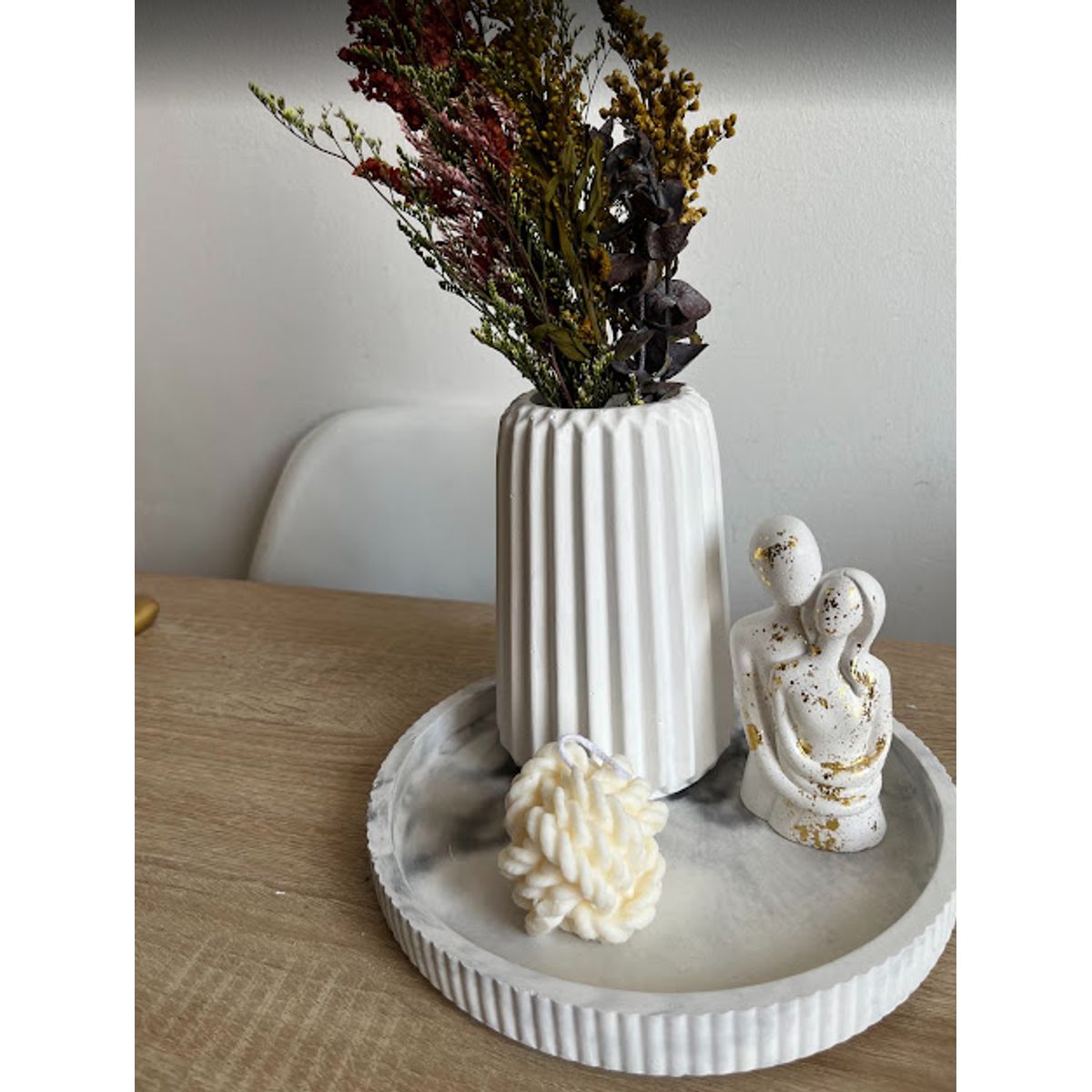 DECORACIONES ALE Y GABY - CENTRO DE MESA JARRÓN BASE, VELA,ADORNOS Y  FLORES NAT