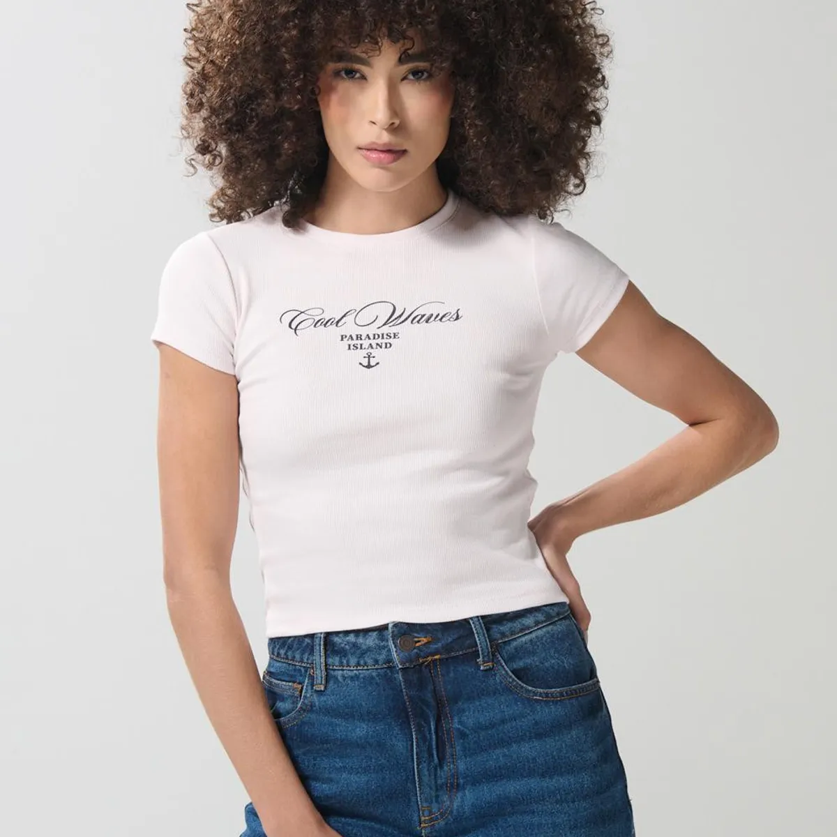 KOAJ - KOAJ Camiseta unicolor cuello redondo con texto en frente Mujer