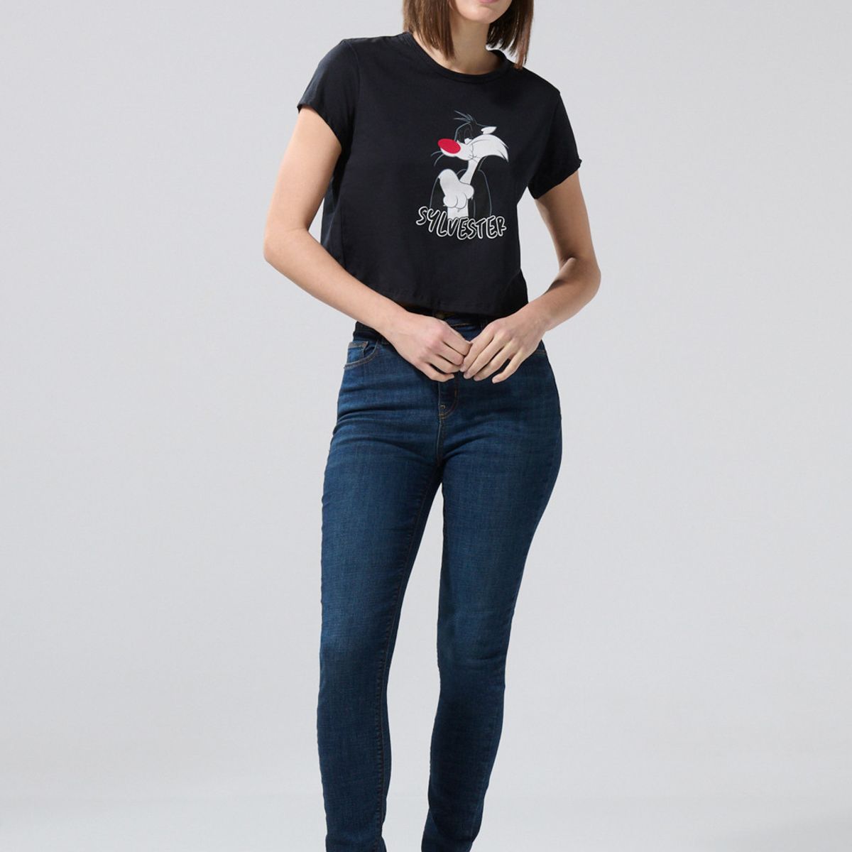 KOAJ - KOAJ Camiseta manga corta negra con arte de Looney Tunes Mujer