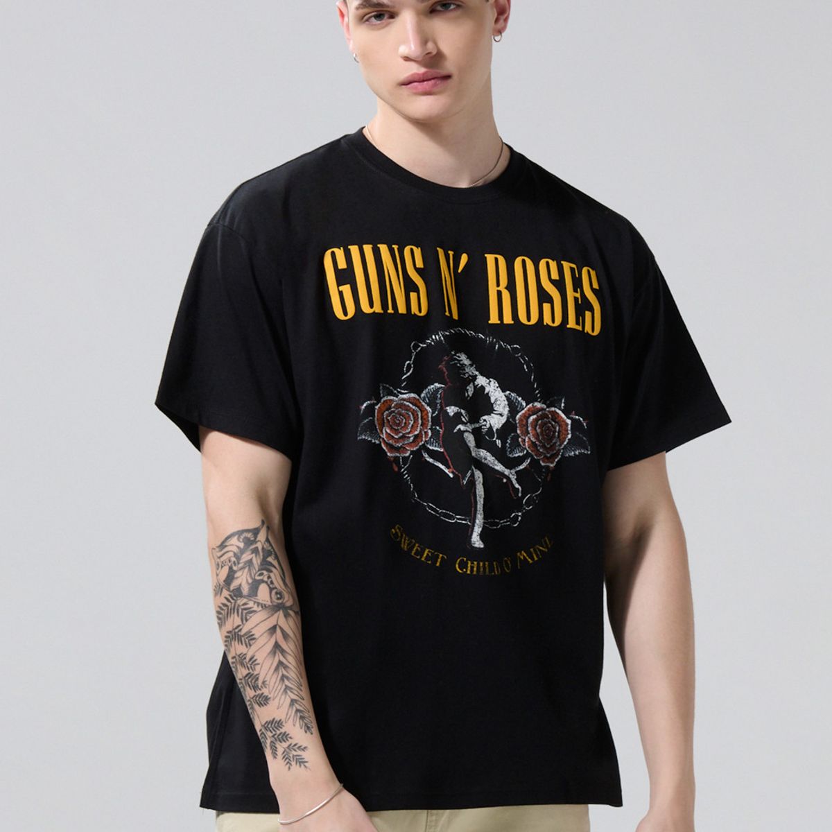 KOAJ - KOAJ Camiseta oversize negro de Guns & Roses manga corta Hombre