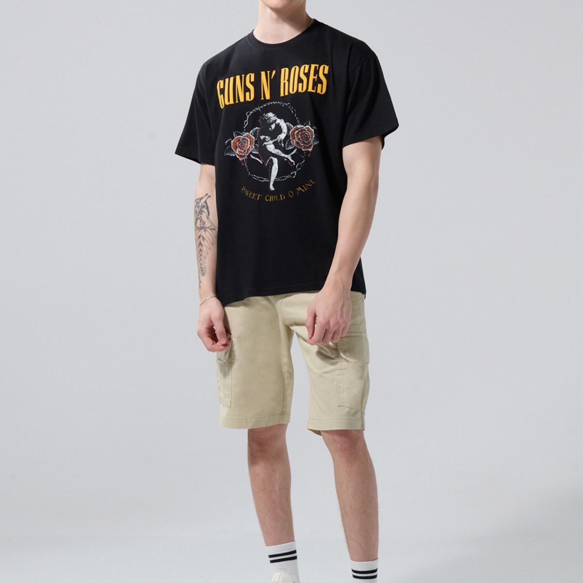 KOAJ - KOAJ Camiseta oversize negro de Guns & Roses manga corta Hombre