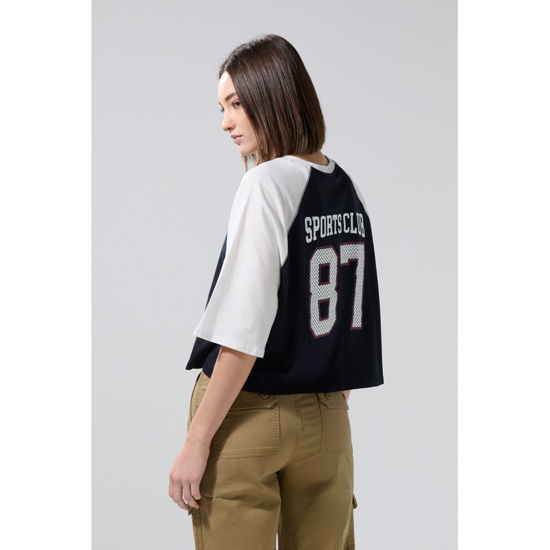 KOAJ - KOAJ Camiseta azul crop top college con manga ranglan oversi Mujer