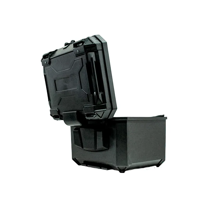 DR1 - Maletero Cuadrado DR1 45LT BLACK