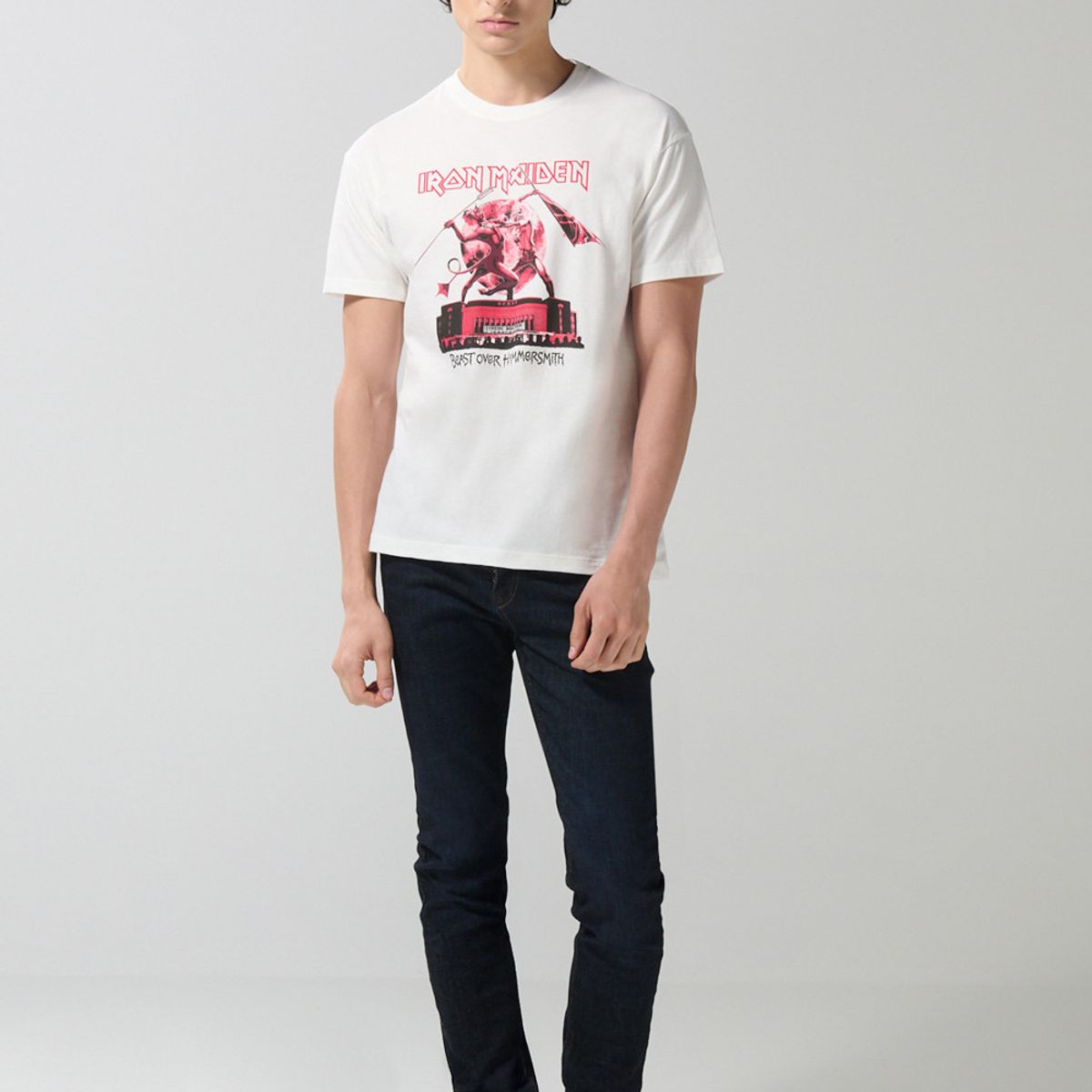 KOAJ - KOAJ Camiseta crema clara de Iron Maiden manga corta Hombre