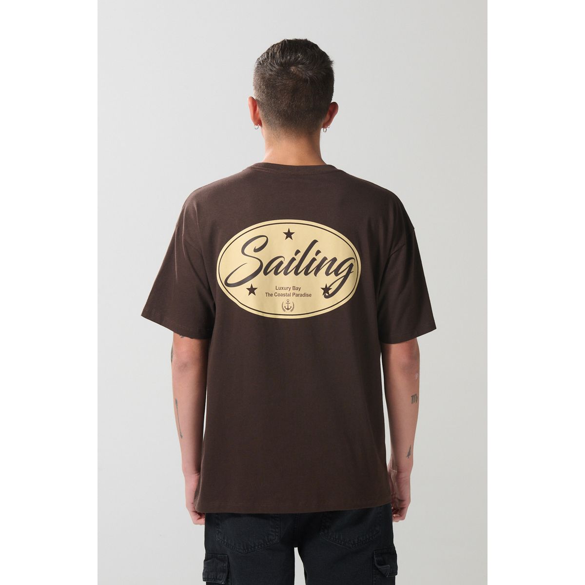 KOAJ - KOAJ Camiseta café oscura oversize manga corta con textos Hombre