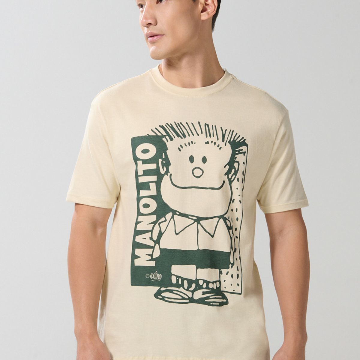 KOAJ - KOAJ Camiseta kaki clara cuello redondo con arte de Mafalda Hombre