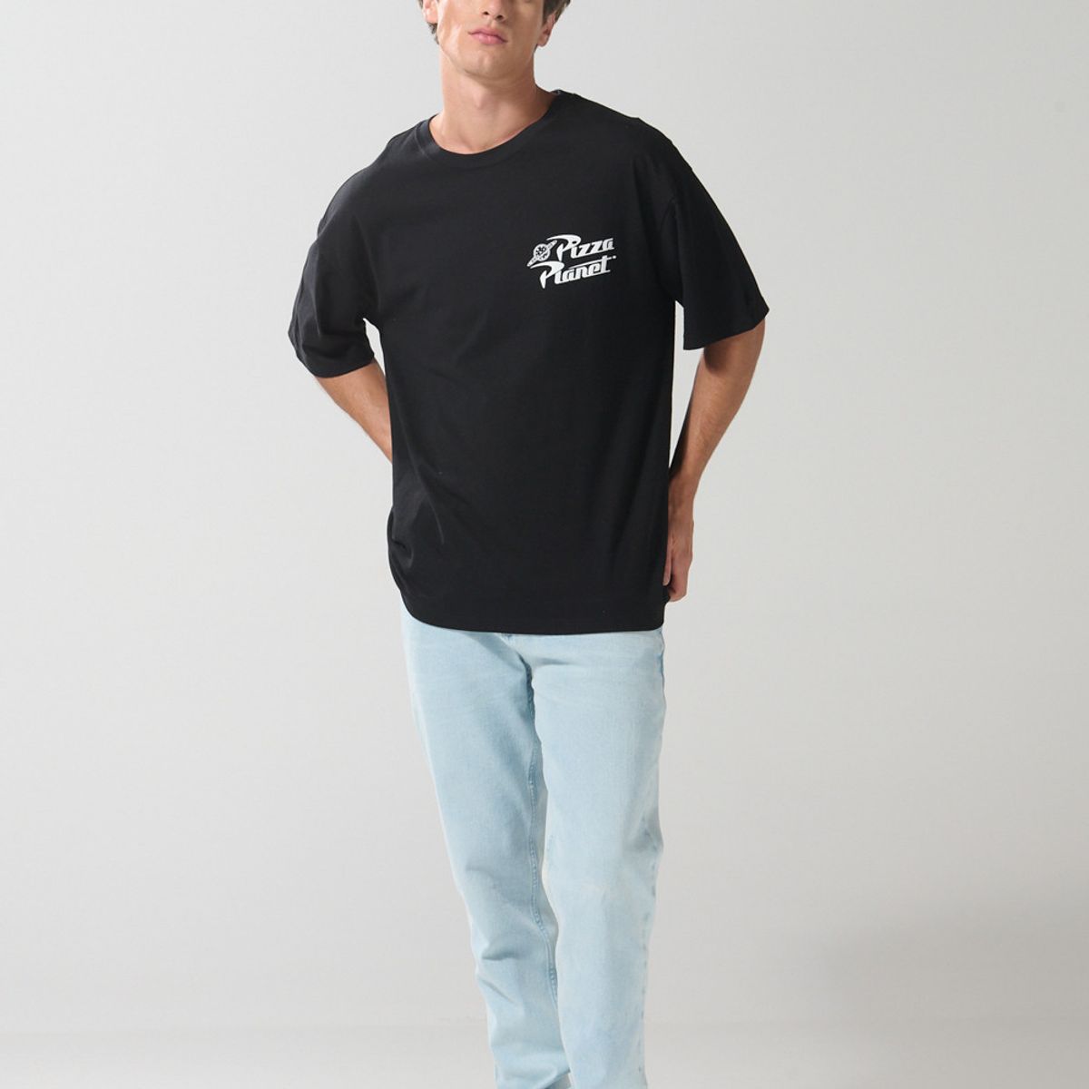 KOAJ - KOAJ Camiseta negra oversize manga corta de Toy Story Hombre