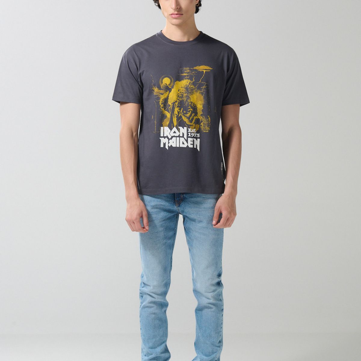 KOAJ - KOAJ Camiseta cuello redondo gris intensa de Iron Maiden Hombre