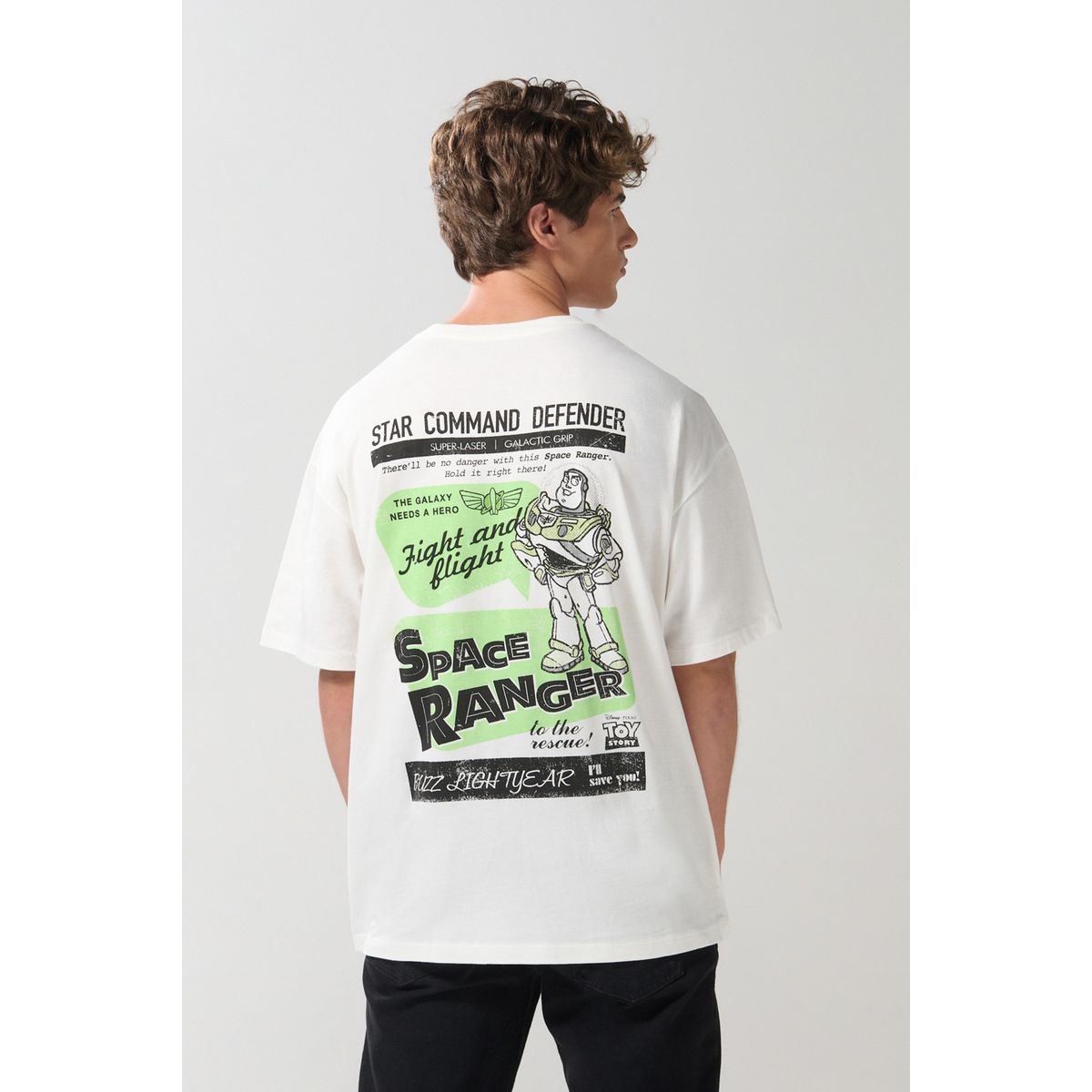 KOAJ - KOAJ Camiseta oversize manga corta crema de Toy Story Hombre