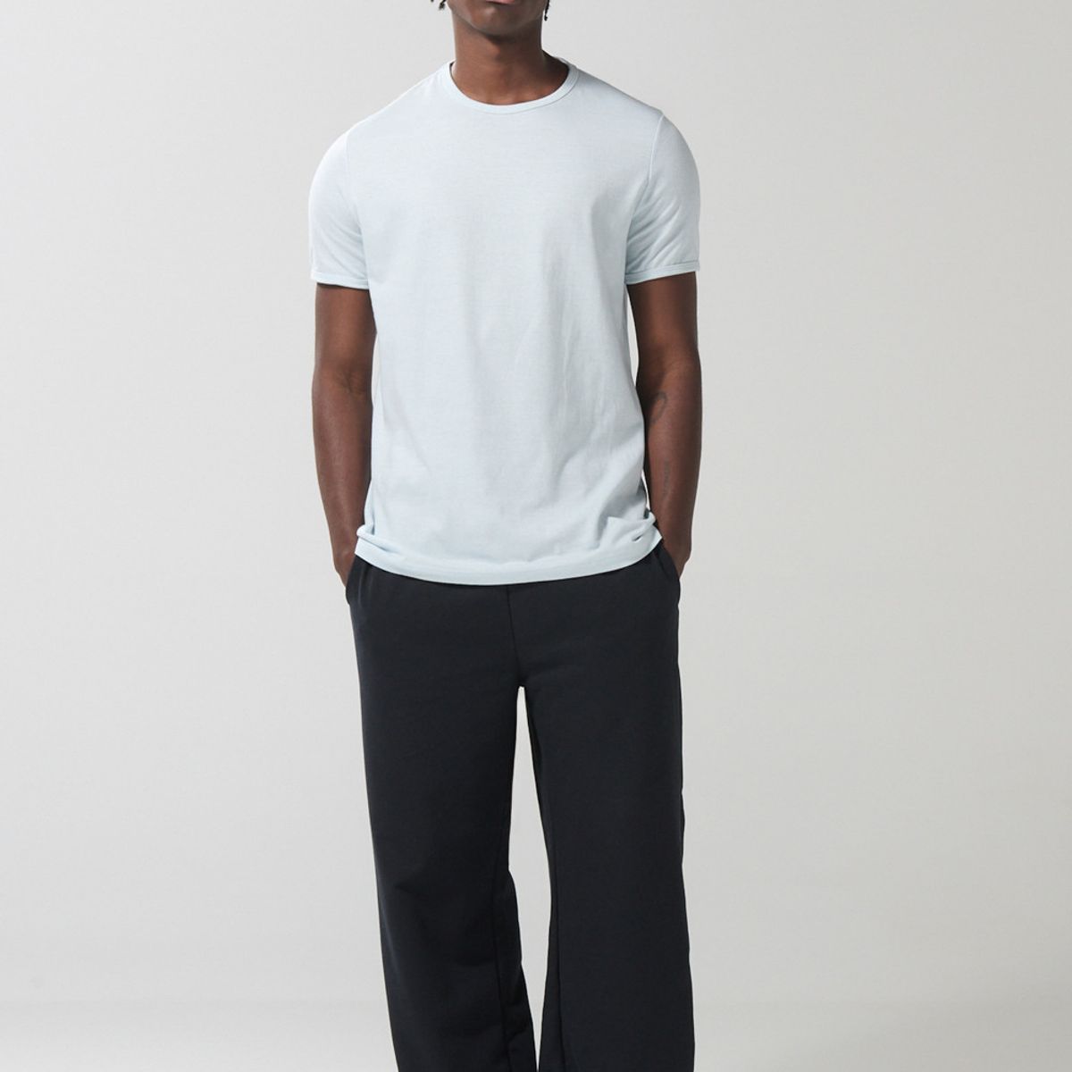 KOAJ - KOAJ Camiseta unicolor con puños y cuello redondo en rib Hombre