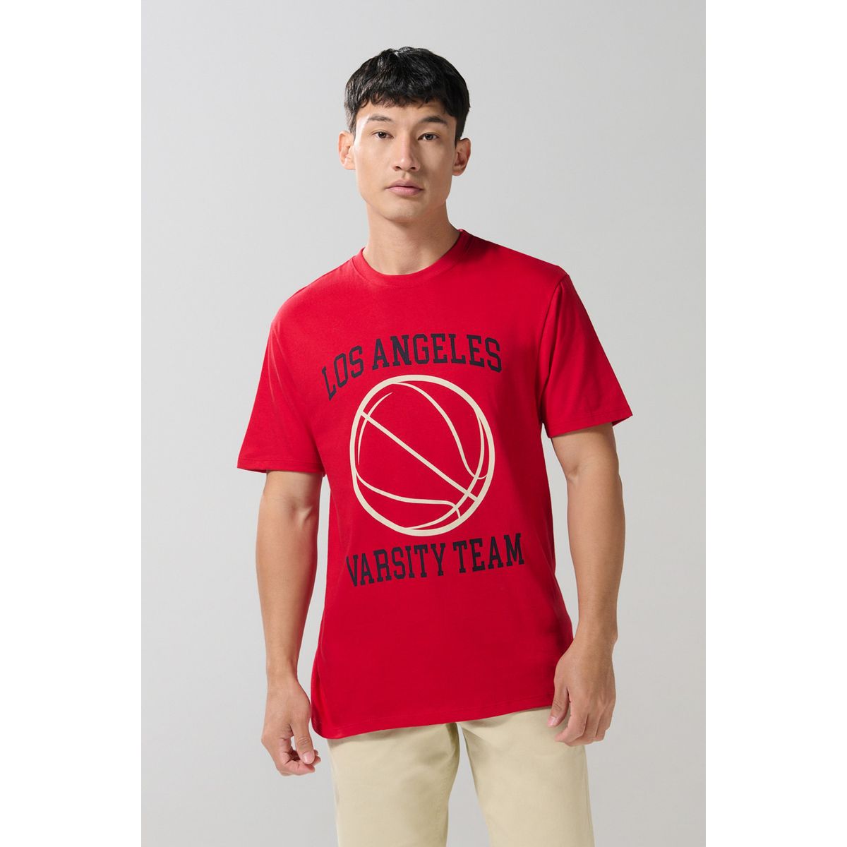 KOAJ - KOAJ Camiseta roja oscura manga corta con arte college depor Hombre