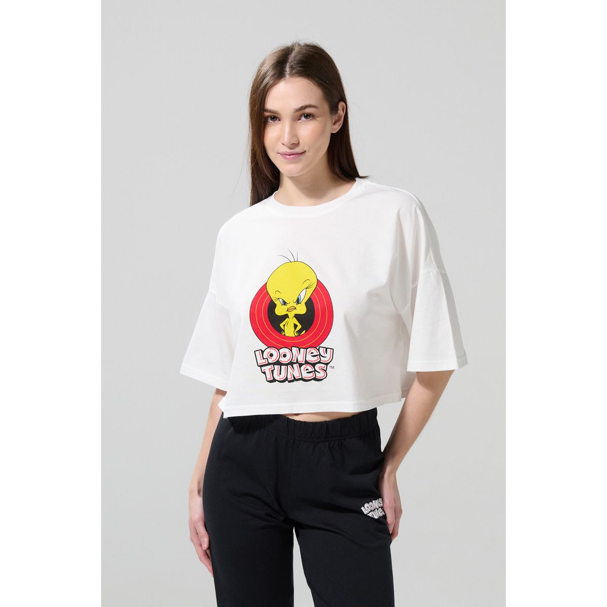 KOAJ - KOAJ Camiseta crema clara crop top oversize de Looney Tunes Mujer
