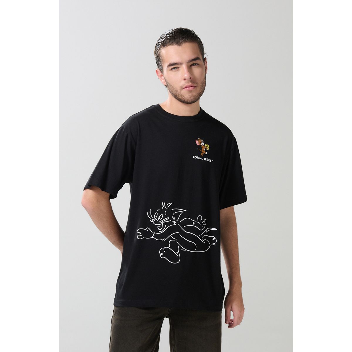 KOAJ - KOAJ Camiseta cuello redondo negra con arte de Tom y Jerry Hombre