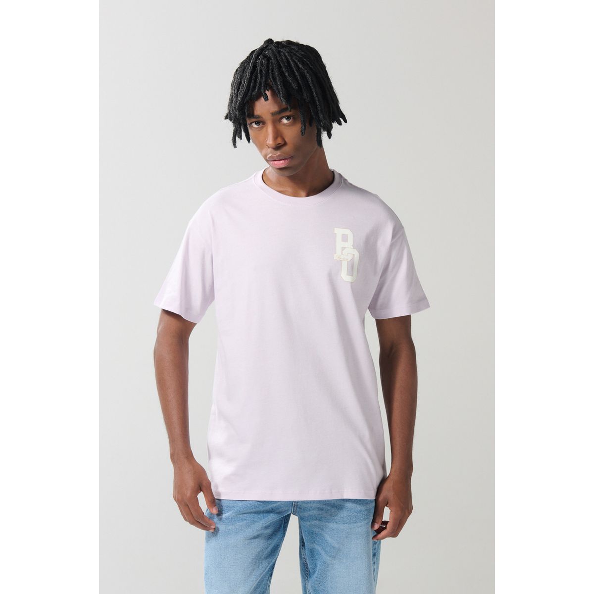 KOAJ - KOAJ Camiseta manga corta lila clara con arte college en fre Hombre