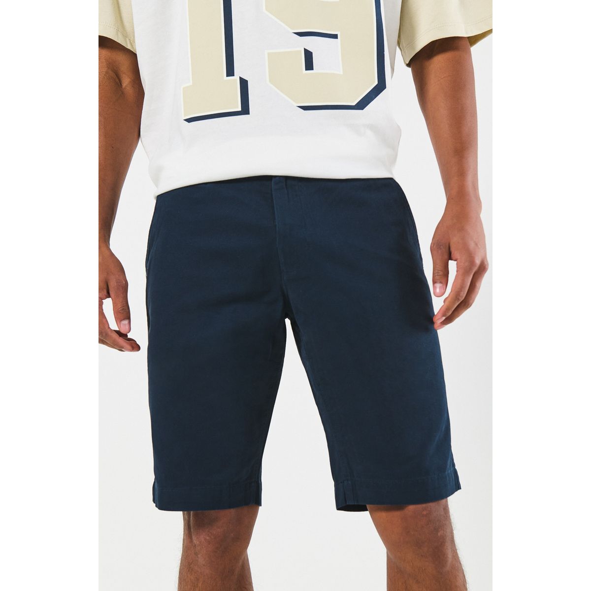 KOAJ - KOAJ Bermuda unicolor en dril tiro bajo con bolsillos funcio Hombre