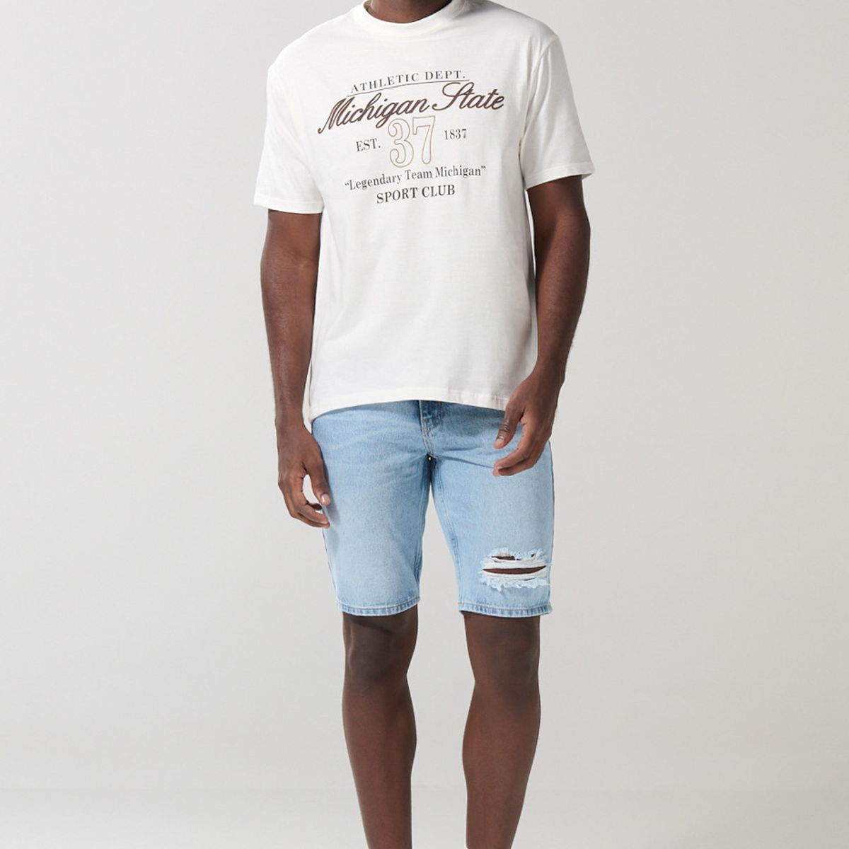 KOAJ - KOAJ Bermuda azul clara en jean slim con tiro bajo y rotos Hombre