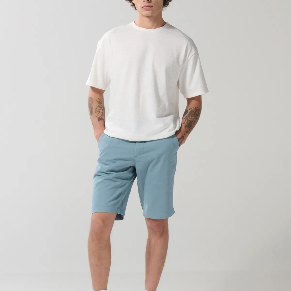 KOAJ - KOAJ Bermuda en dril unicolor tiro bajo con bolsillos latera Hombre