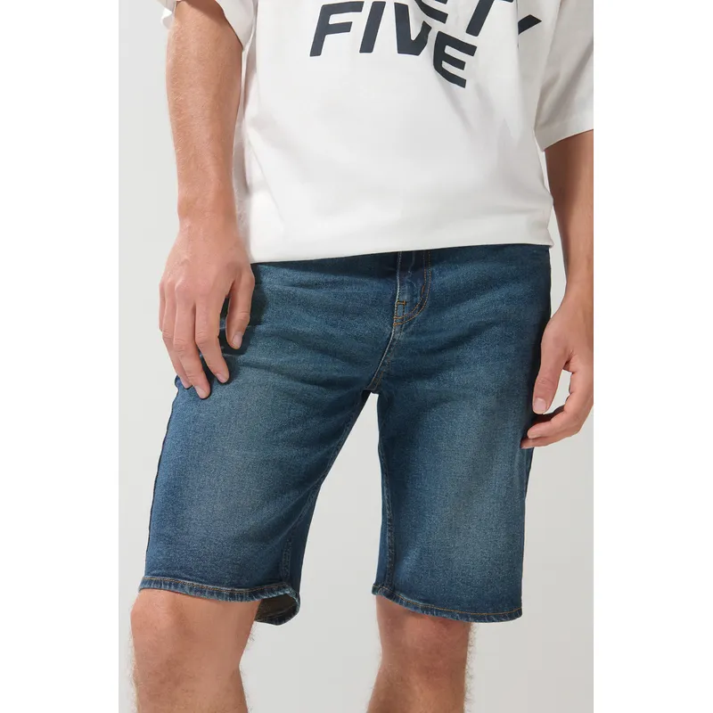 KOAJ - KOAJ Bermuda slim azul oscura en jean con tiro bajo y bolsil Hombre